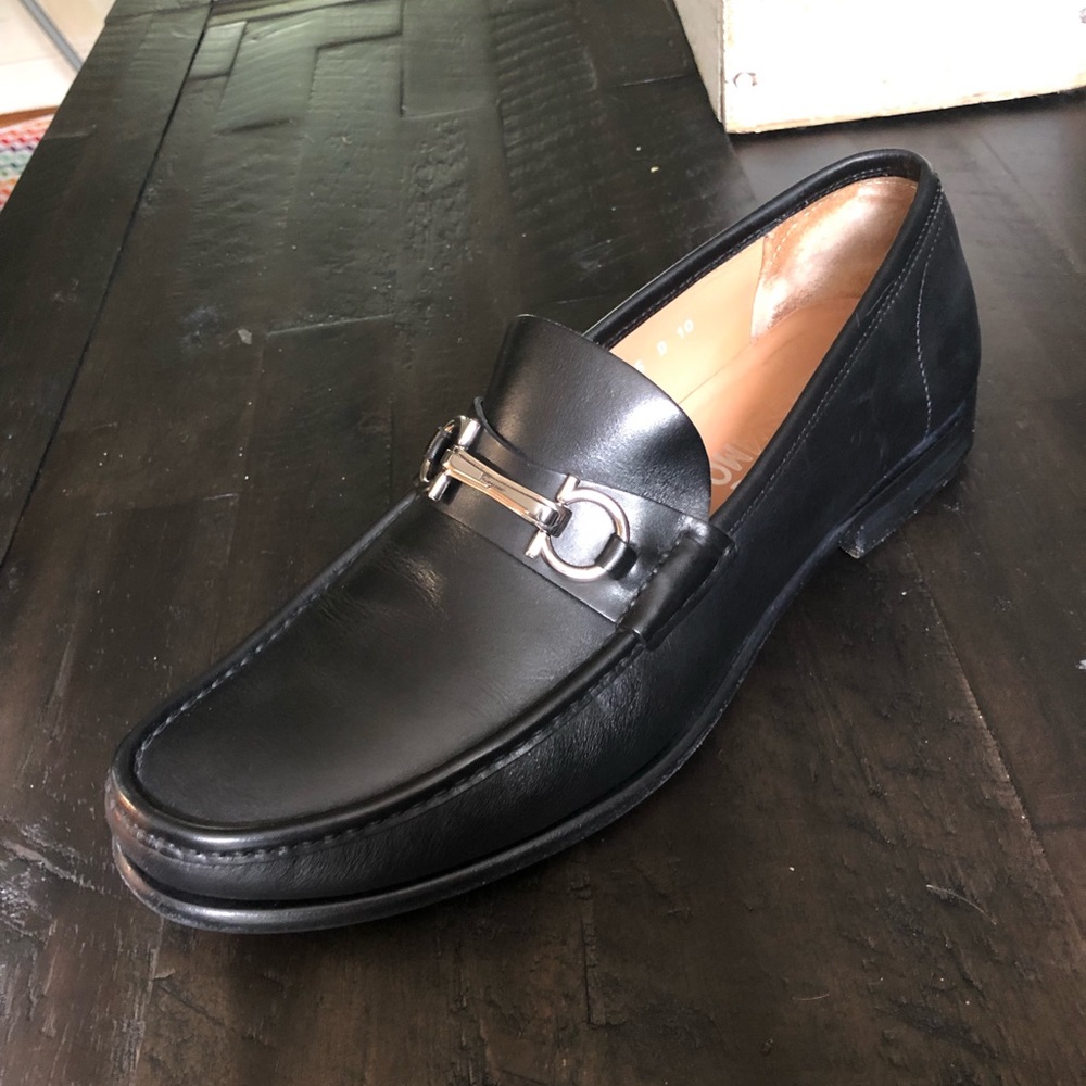 EUC Salvatore Ferragamo Gancini Loafers